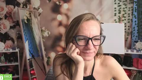 Snapshot of jesica_moon_peachyy chatting on 04.18.26 jesica_moon_peachyy online show from 04.18.26