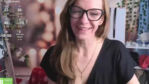Snapshot of jesica_moon_peachyy chatting on 04.27.26 jesica_moon_peachyy online show from 04.27.26
