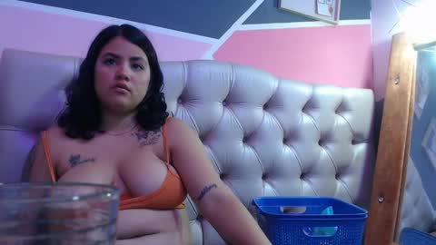 Snapshot of jess_beauty chatting on 12.02.24 jess beauty online show from 12.02.24