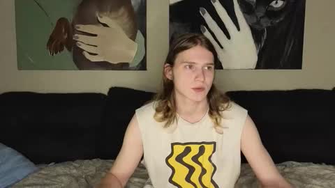 Snapshot of jesse___james chatting on 11.09.25 Jesse online show from 11.09.25