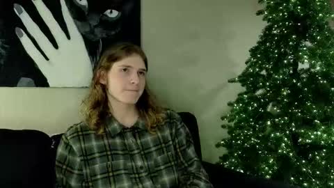 Snapshot of jesse___james chatting on 12.02.25 Jesse online show from 12.02.25