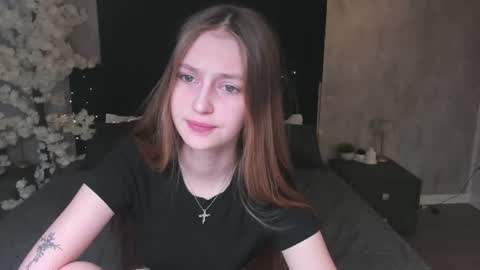 Snapshot of jessica_jensen chatting on 06.21.26 Jessica Jensen online show from 06.21.26