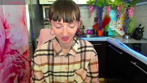 Snapshot of jessicaforris chatting on 04.27.26 jessicaforris online show from 04.27.26