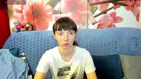 Snapshot of jessicaforris chatting on 05.25.26 jessicaforris online show from 05.25.26