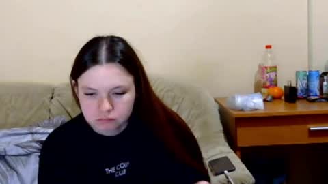 jessicaholland1 online show from 04.19.26