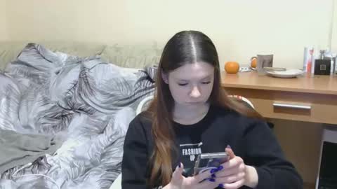 jessicaholland1 online show from 04.29.26