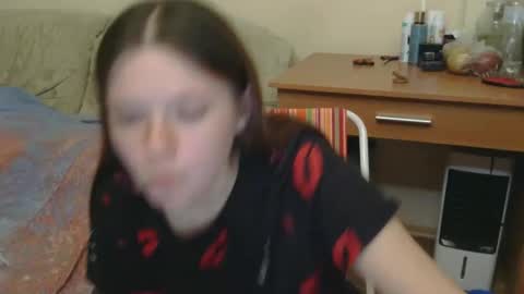 jessicaholland1 online show from 05.13.26