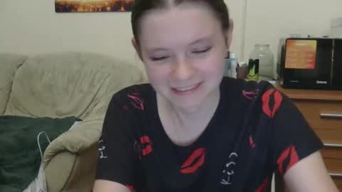 jessicaholland1 online show from 05.26.26