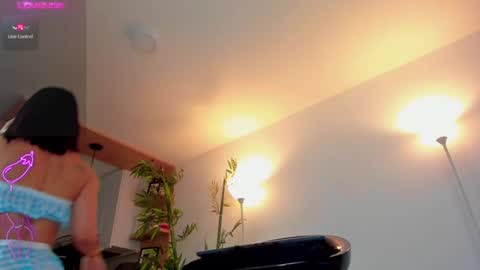 Snapshot of jessicapratt chatting on 09.13.25 Jessica Pratt IG jessicaxpratt online show from 09.13.25