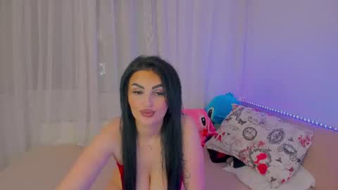 Snapshot of jessielines_1 chatting on 06.19.26 jessie online show from 06.19.26