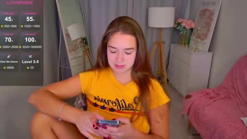 Snapshot of jessiestarz chatting on 05.14.26 Jessi online show from 05.14.26