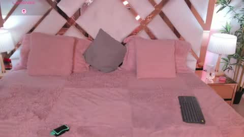 Snapshot of jessiica_stonne2 chatting on 07.07.26 JESSICA STONNE online show from 07.07.26