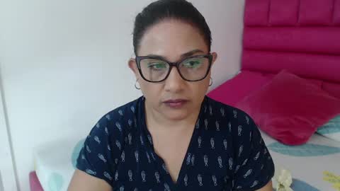 Snapshot of jessikahorny chatting on 05.25.26 paola online show from 05.25.26