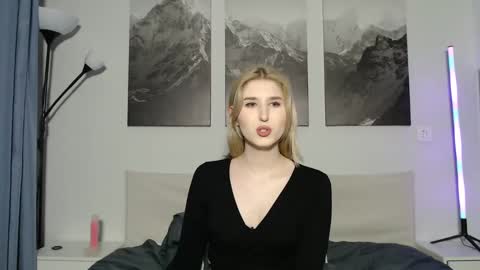 Snapshot of jessstonem chatting on 12.28.24 jessstonem online show from 12.28.24