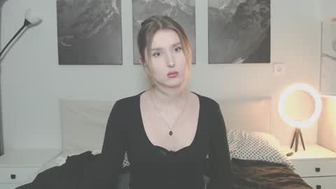 Snapshot of jessstonem chatting on 10.11.25 jessstonem online show from 10.11.25