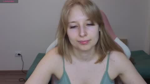 Snapshot of jessy_comely chatting on 04.29.26 Jessy online show from 04.29.26