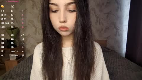 I am Gina ntmu Lets hit 10 Thumbs Up together online show from 04.04.26