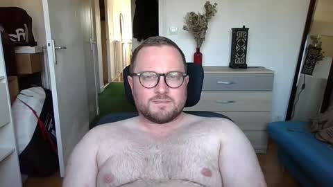 jeuneloup92 online show from 09.30.25