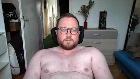 jeuneloup92 online show from 10.31.25