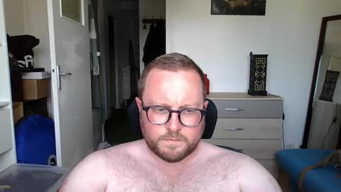 Snapshot of jeuneloup92 chatting on 06.23.26 jeuneloup92 online show from 06.23.26