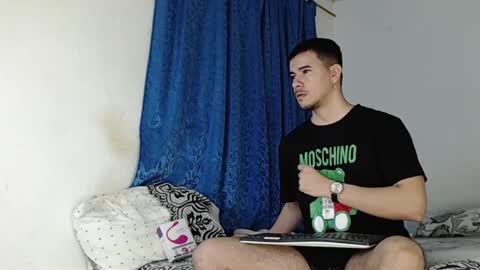 Juan David online show from 12.27.24