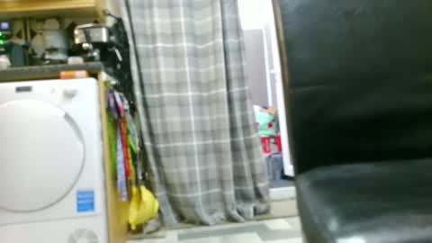 Snapshot of jez619 chatting on 10.16.25 jez619 online show from 10.16.25