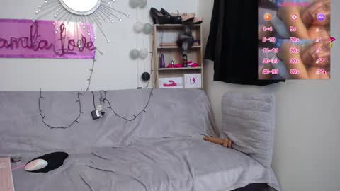 Snapshot of jezabel_purple chatting on 03.01.25 Camila online show from 03.01.25