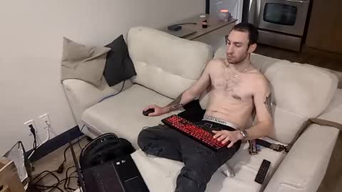 Snapshot of jf12334 chatting on 11.12.25 NedeledeN online show from 11.12.25