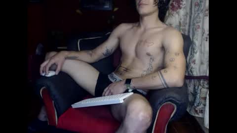 Snapshot of jffer_slhom chatting on 10.23.25 jffer_slhom online show from 10.23.25