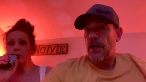 Snapshot of jhandjh69 chatting on 04.15.26 Heis Alley online show from 04.15.26