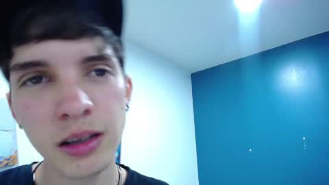 Snapshot of jheampiero chatting on 11.04.25 Jheampiero online show from 11.04.25