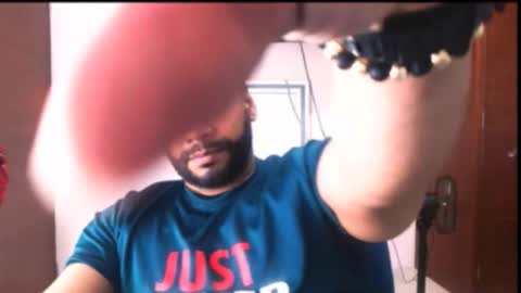 En moreno online show from 12.23.25