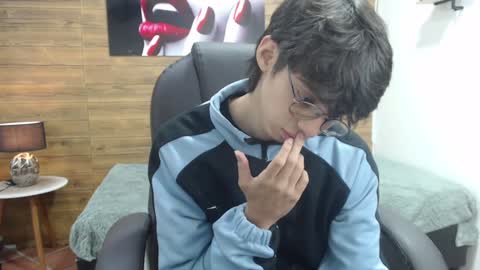 Snapshot of jhoellx chatting on 01.21.25 Jhoel online show from 01.21.25