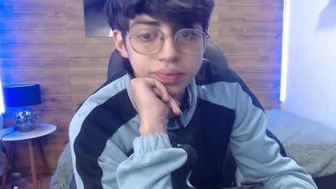 Snapshot of jhoellx chatting on 01.24.25 Jhoel online show from 01.24.25