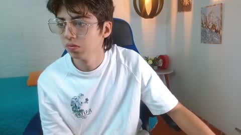 Snapshot of jhoellx chatting on 11.23.25 Jhoel online show from 11.23.25