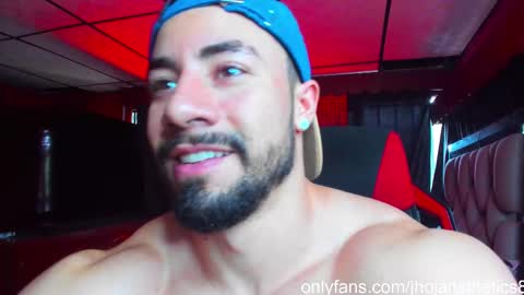 Jhojan Strong  online show from 11.10.25