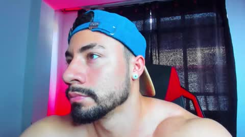 Jhojan Strong  online show from 12.15.25