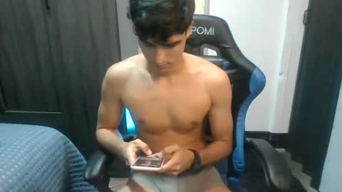 Snapshot of jhon_2000s chatting on 12.29.24 jhon online show from 12.29.24