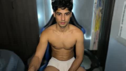 Snapshot of jhon_2000s chatting on 03.08.26 jhon online show from 03.08.26