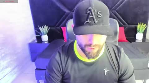 Snapshot of jhon_bear02 chatting on 06.18.26 John Bear.... online show from 06.18.26