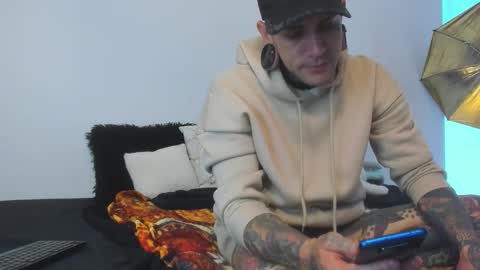 Snapshot of jhonny_ackerman chatting on 10.18.25 jhonny_ackerman online show from 10.18.25