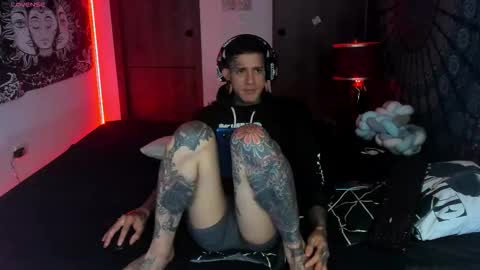 Snapshot of jhonny_ackerman chatting on 11.29.25 jhonny_ackerman online show from 11.29.25