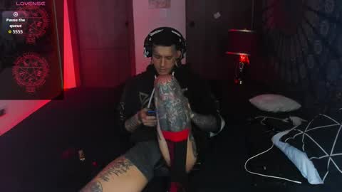 Snapshot of jhonny_ackerman chatting on 12.02.25 jhonny_ackerman online show from 12.02.25