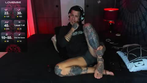 Snapshot of jhonny_ackerman chatting on 12.17.25 jhonny_ackerman online show from 12.17.25