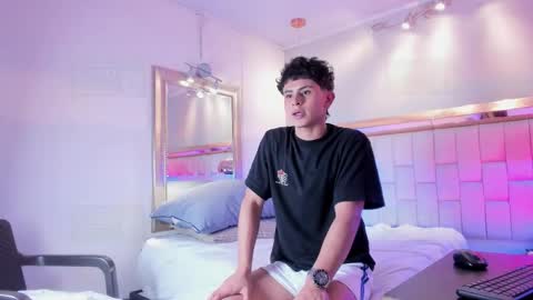 JHONNATHAN online show from 12.19.25