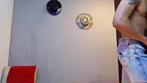 jhonny_thes28 online show from 10.15.25