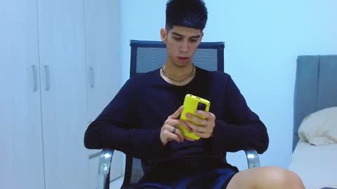 Snapshot of jhony_sex3 chatting on 10.21.25 jhony_sex3 online show from 10.21.25