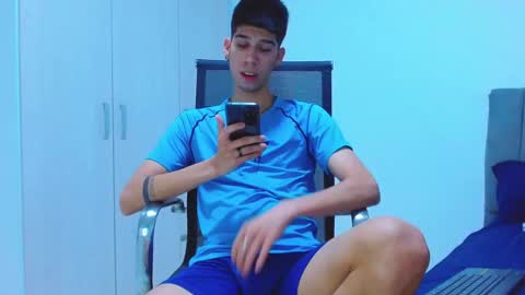 Snapshot of jhony_sex3 chatting on 11.04.25 jhony_sex3 online show from 11.04.25