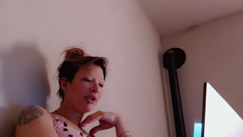 Snapshot of jhopeftw chatting on 02.06.26 Anya online show from 02.06.26