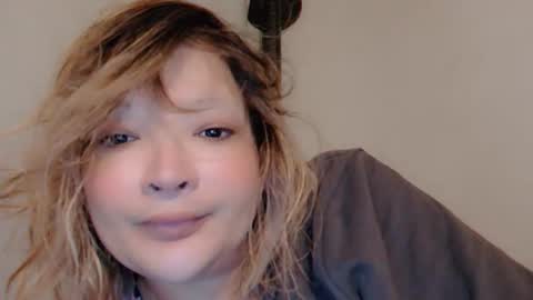 Snapshot of jhopeftw chatting on 02.08.26 Anya online show from 02.08.26